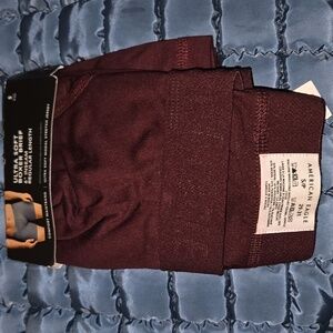 NWT American Eagle Outfitters Burgundy Ultra Soft 6 Inch Boxer Briefs Small